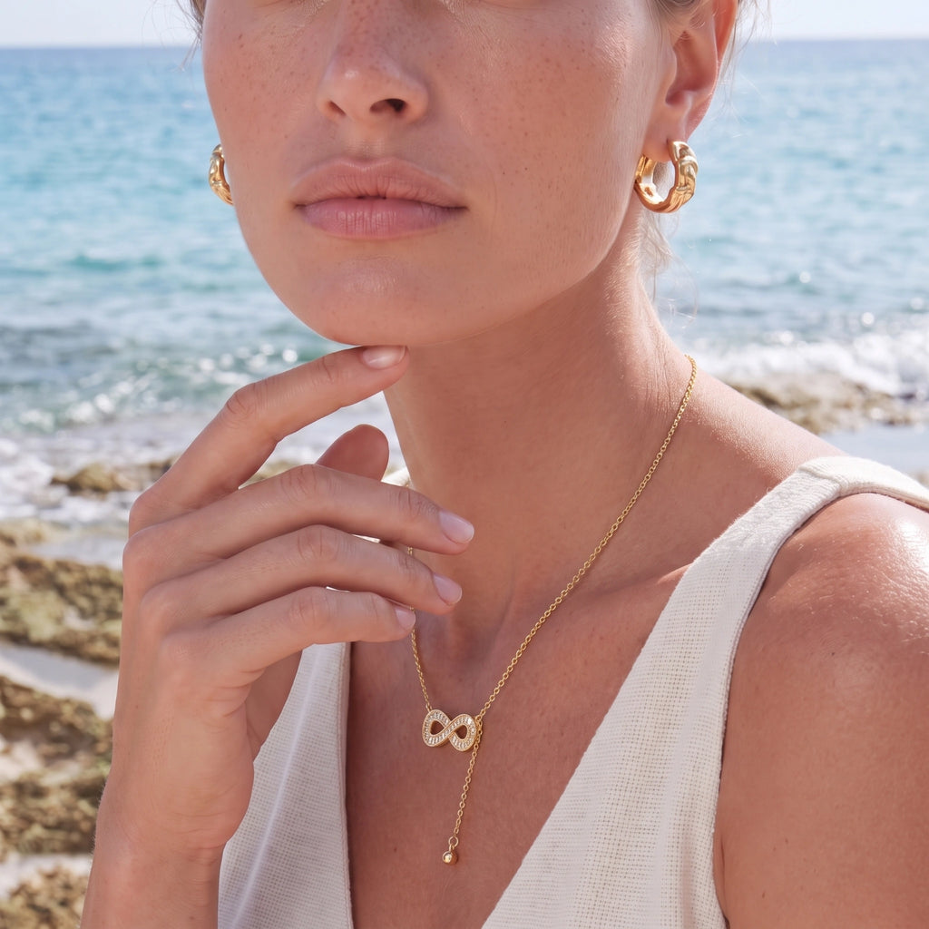 Infinity Sparkle Necklace | Jeeya